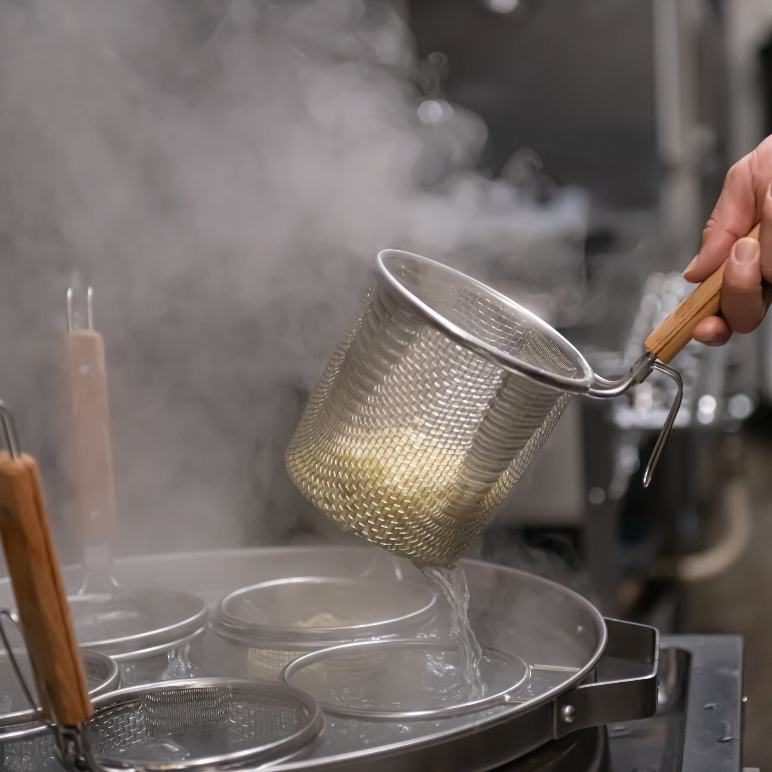 TSステンレス　ラーメン専用パワーてぼ　深型　極細麺用 10129　(16メッシュ) TSステンレス ラーメン専用パワーてぼ 深型 細麺用 10128 (10メッシュ